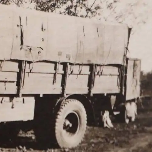 altes Foto - Beutefahrzeug - LKW Renault AGR ??