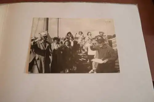 selbstgemachtes Album acht Fotos - Betriebsausflug Steppdecken-Kemme - 1956 