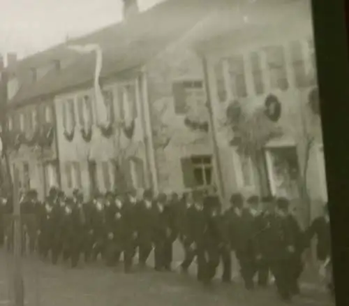 vier  alte Negative  Strassen, Gebäude , Festumzug - Ort ??? 30-40er Jahre