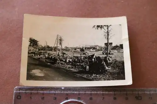 altes Foto zerstörte Stadt Péronne nach Angriff Panzer mit Flammenwerfer