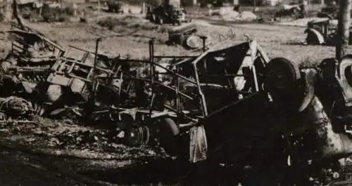 altes Foto zerstörte Stadt Péronne nach Angriff Panzer mit Flammenwerfer