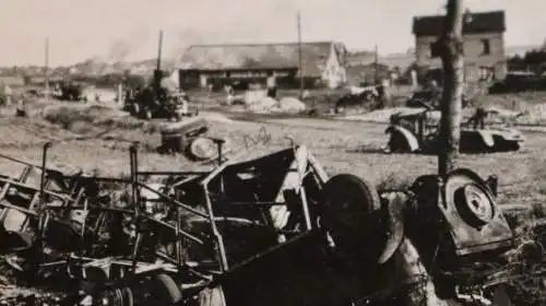 altes Foto zerstörte Stadt Péronne nach Angriff Panzer mit Flammenwerfer