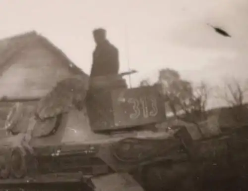 altes Foto deutsche Panzerabteilung Vormarsch Russland ? Turmnummern 311, 313