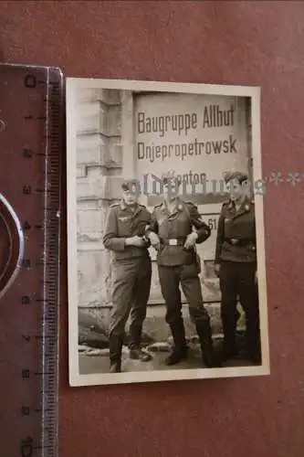 altes Foto - Soldaten Luftwaffe - Baugruppe Allhut Dnjepropetrowsk  1943