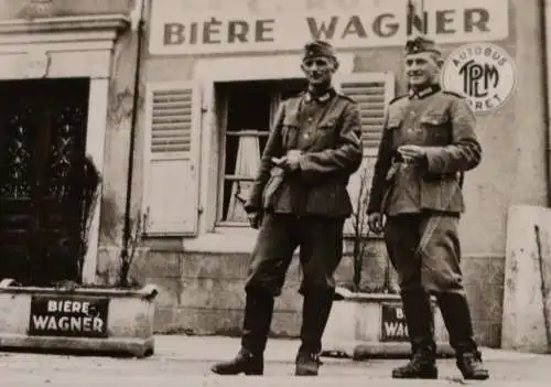 tolles altes Foto - Soldaten vor Cafe de L´Union - Bierwerbung Biere Wagner -Bel