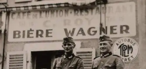 tolles altes Foto - Soldaten vor Cafe de L´Union - Bierwerbung Biere Wagner -Bel