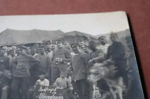 altes Foto - Gruppenfoto - Soldaten mit Schild  Bockbierfest in Macedonien 1916