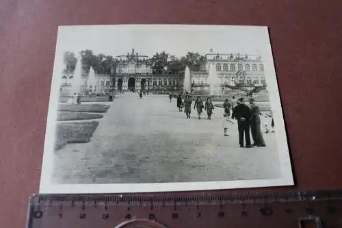 altes Foto - Dresden Wallpavillion - BDM Mädels - 30-40er Jahre 