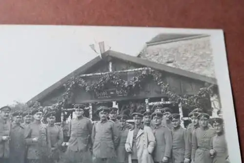 altes Foto -  Foto Soldaten vor Wendl  Halle - Offiziere Res.FeldArt. 14 (2)