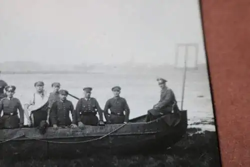altes Foto - Soldaten Reichswehr bei einer Bootsübung - Dresden ??? Rettungsring