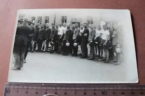 altes Foto - Munsterlager - Soldaten bei der Essensausgabe - 30-40er Jahre