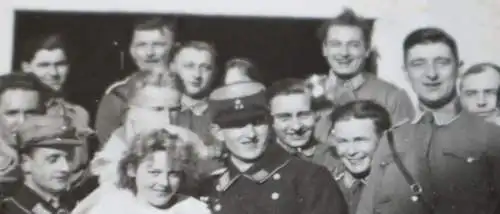 altes Foto - Hochzeitsgesellschaft - Soldaten mit Dolch 