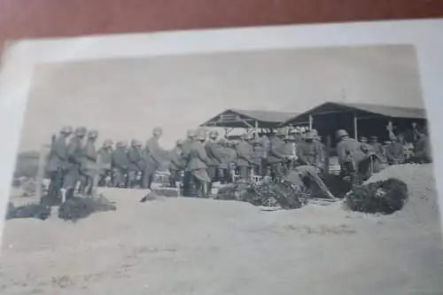 zwei alte Fotos Gruppenfoto Beisetzung eines Kameraden - Ort ???