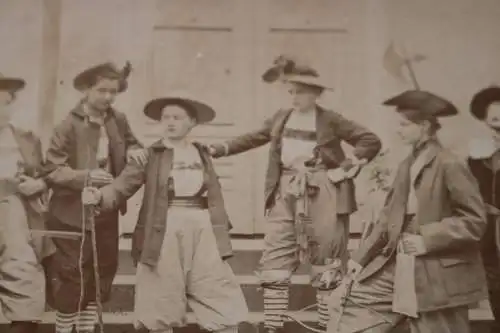 tolles altes Foto - Mädchenschule ? Neudietersdorf - Mädchen verkleidet 1900-191