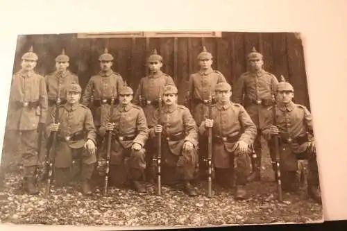 tolles altes Foto - Gruppe Soldaten 13 Inf.Regt. ?  Ulm - Pickelhauben