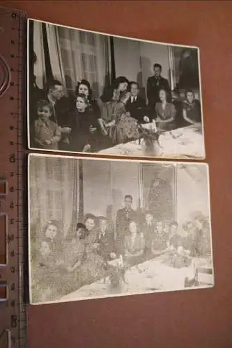 zwei alte Fotos - Silberhochzeit 1944 - Hintergrund Gemälde / Bild Offizier ?