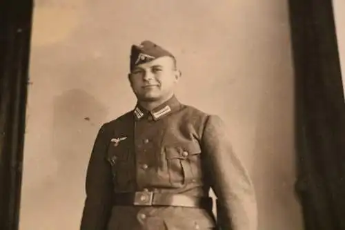 tolles altes Foto - Portrait eines Soldaten 