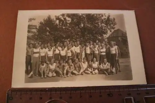 tolles altes Foto Gruppenfoto - Sportverein ? Männer und Frauen