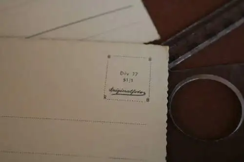 drei tolle alte Karten - kleiner Junge isst Kirschen 