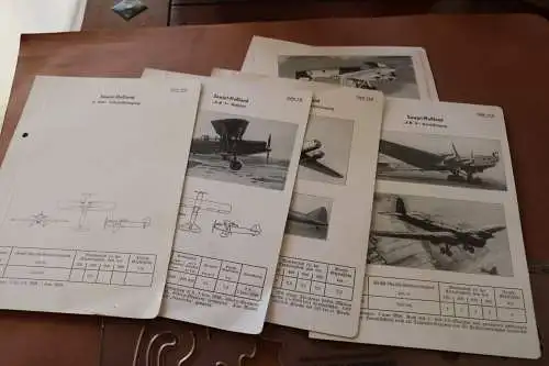 sieben alte Flugzeugtafeln russische Flugzeuge -  Luftwaffe ?? 