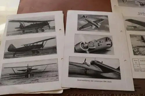 sieben alte Flugzeugtafeln russische Flugzeuge -  Luftwaffe ??