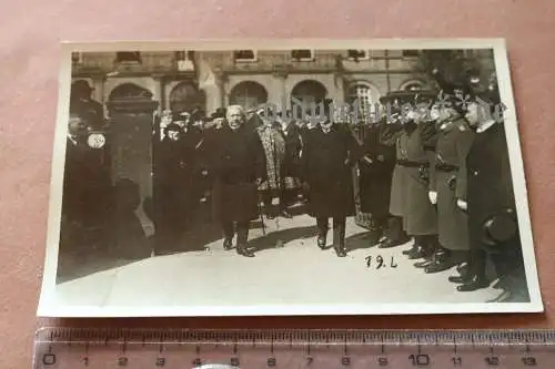 Tolles altes Foto - von Hindenburg besucht Soldaten - Neuenahr Umgebung ?