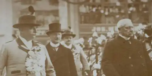 tolles altes Foto - von Hindenburg besucht Schützen - Schützenfest - Neuenahr ??