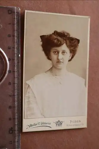 Altes CDV Foto - Portrait einer Frau aus Posen