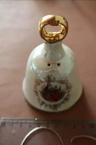 tolle Tischglocke - Porzellan oder Keramik ?? teilweise vergoldet ? mit Motiv 