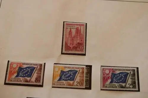 Alte Briefmarken-Satz Frankreich Conseil de l’Europe  50-60er Jahre auf Blatt