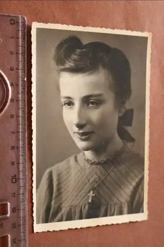 Tolles altes Foto - Portrait einer hübschen Frau 30-50er Jahre