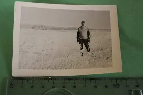 Tolles altes Foto - Soldat in notdürftiger Winterkleidung Kanatowa 1942