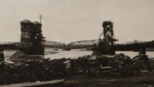 interessantes altes Foto - zerstörte Brücken - Ort ??