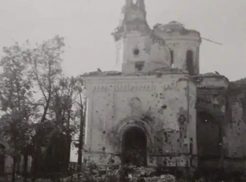 interessantes altes Foto - zerstörte Kirche - Ort ???