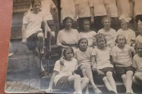 tolles altes Klassenfoto - Mädchenschule - Mädchen im Sportdress 1910-30 ?