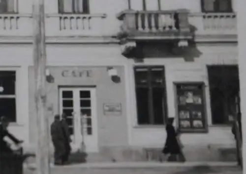 altes Foto - Ehrendenkmal Soldaten 1. Weltkrieg Bronzefigur Soldat - Ort ? Hotel