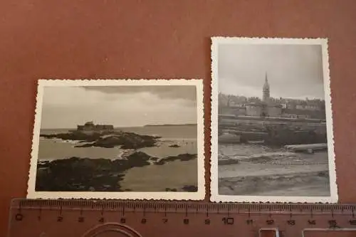 zwei  alte Fotos-  Gebäude Burg Saint Malo 
