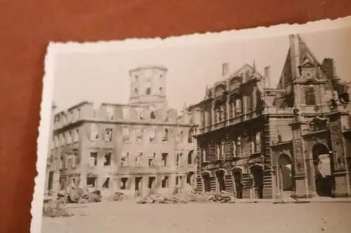 drei alte Fotos-  zerstörte Gebäude, Kirche, Strand - Riga  1941