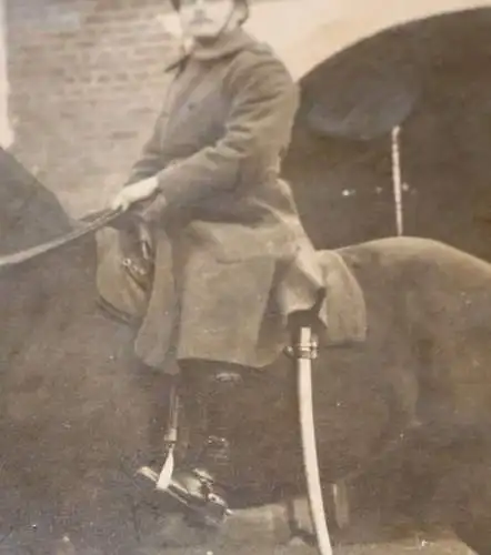 tolles altes Foto - Portrait eines französischen Soldaten mit Pferd 1925