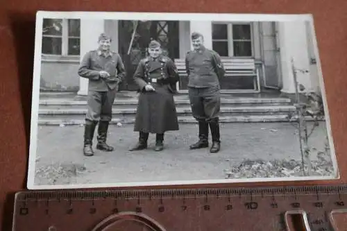 tolles altes Foto drei Soldaten Luftwaffe - Posen 1940