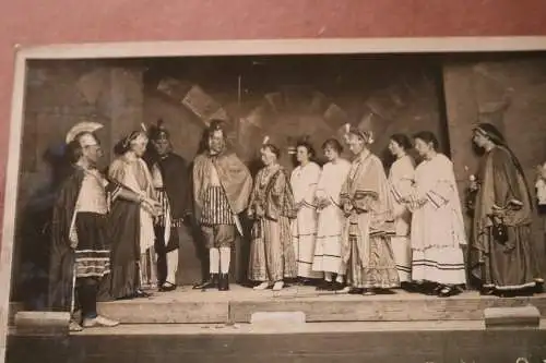 tolles altes Foto  - Theatergruppe spielen Regina Orientis - 1920-30 ??