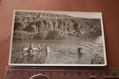 tolles altes Foto  - Personen am Baden - Kolonien Afrika - Alter ???