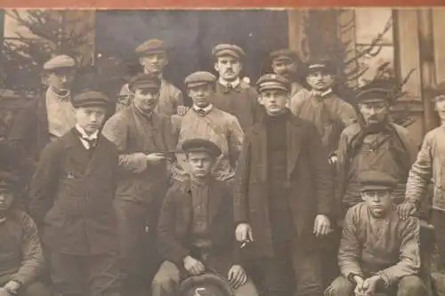 tolles altes Gruppenfoto Arbeiter einer Firma für Stromverlegung ? 