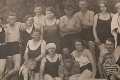 tolles altes Foto - Gruppe Personen - Badegäste - Badezeug  20-30er Jahre