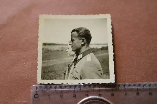 tolles altes Foto Seiten- Portrait Soldat mit Frau  
