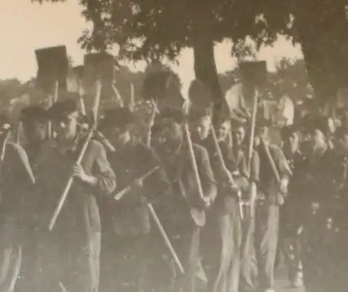 tolles altes Foto Pimpfe Jugend Arbeitseinsatz - Spaten