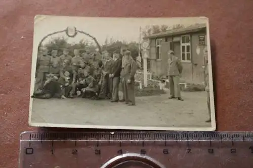 Tolles altes Gruppenfoto - Soldaten - Radnalogorska Bordesholm 1946 ???