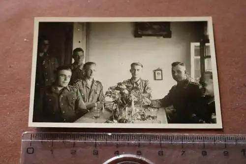 Tolles altes Foto Soldaten Ärmelschild Krim ? Ferntrauung 1943