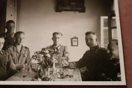 tolles altes Foto Soldaten Ärmelschild Krim ? Ferntrauung 1943