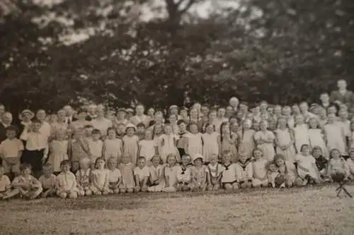 tolles altes Foto - Gruppenfoto viele Kinder , Erwachsene - 30-40er Jahre ?